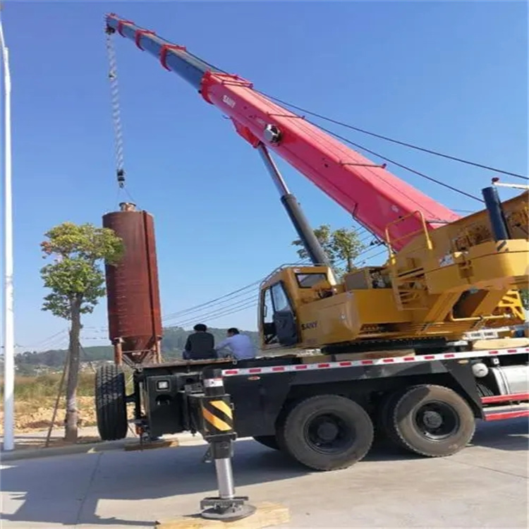 黄梅专业吊车租赁多少钱