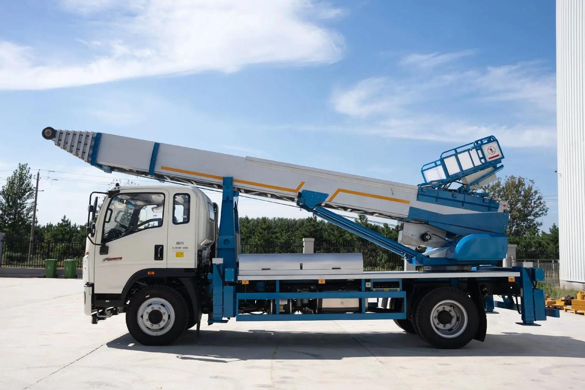 黄梅云梯上料车租赁费用